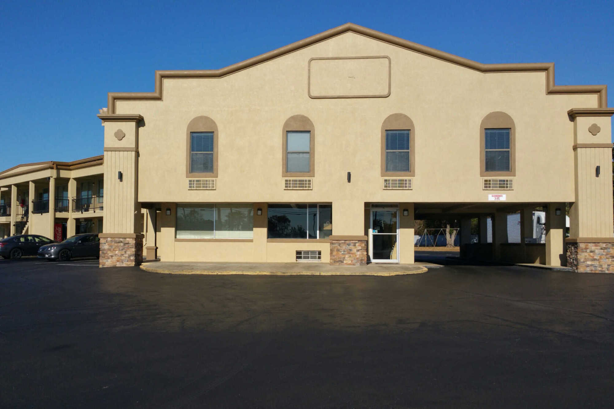Econo Lodge Byron Buitenkant foto
