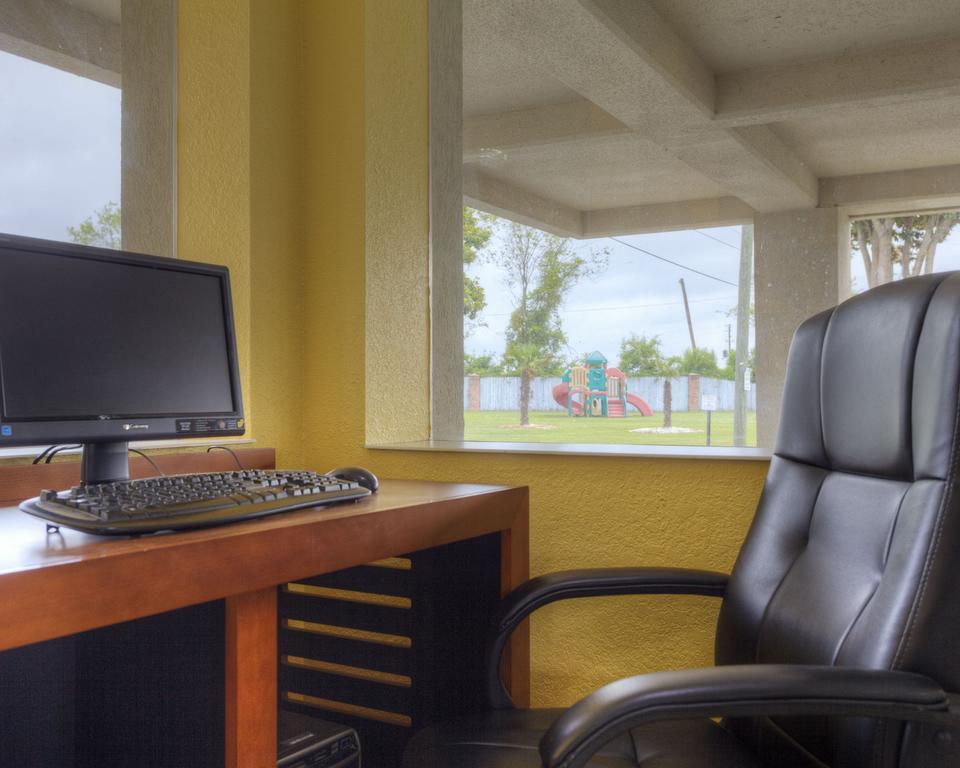 Econo Lodge Byron Buitenkant foto